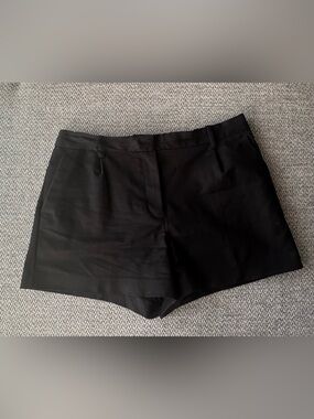 Zara Basic Black Cotton Shorts with Belt Loops Size Large